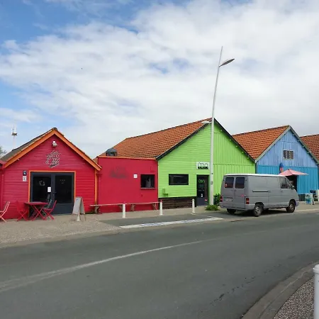 Maison Climatisee Avec Piscine *
