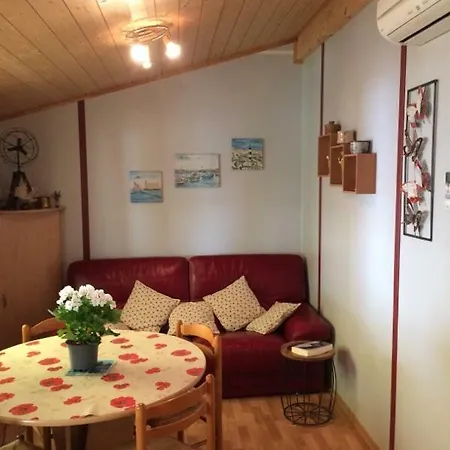 Maison Climatisee Avec Piscine Vakantiehuis *