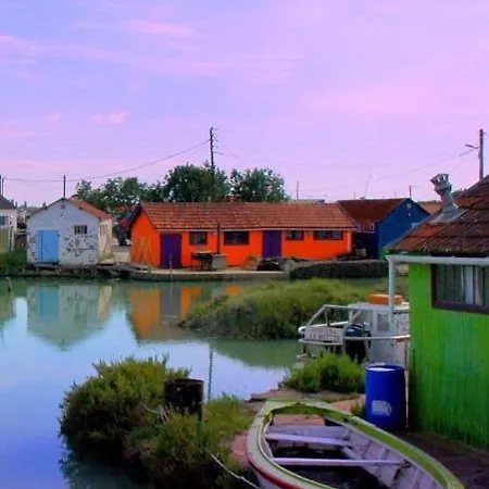 Casa de Férias Maison Climatisee Avec Piscine Saint-Pierre-d'Oleron