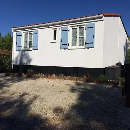 Casa de Férias Maison Climatisee Avec Piscine Saint-Pierre-d'Oleron