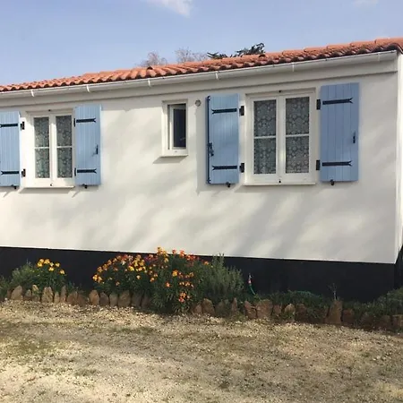 Casa de Férias Maison Climatisee Avec Piscine