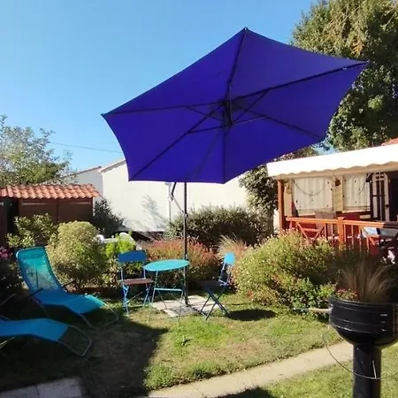 Casa de Férias Maison Climatisee Avec Piscine *